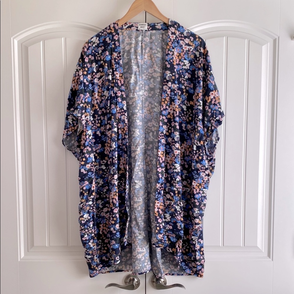 Sunday Best From Aritzia Size Small Medium‎ Floral Open Front Cardigan Kimono